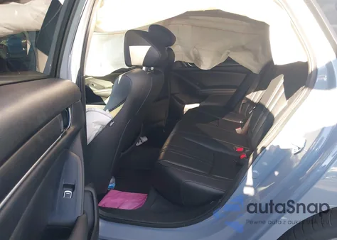 2022 Honda Accord Sport Special Edition z USA, uszkodzony, nr VIN 1HGCV1F49NA106089